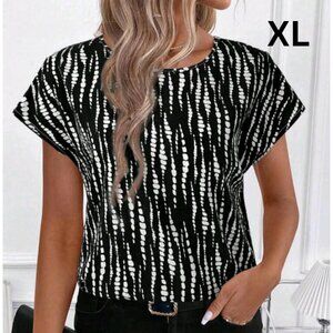 Black and White Patterned Women's Tee